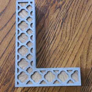 Wooden letter "L" 8 x 5 x 1 " Gray/Natural